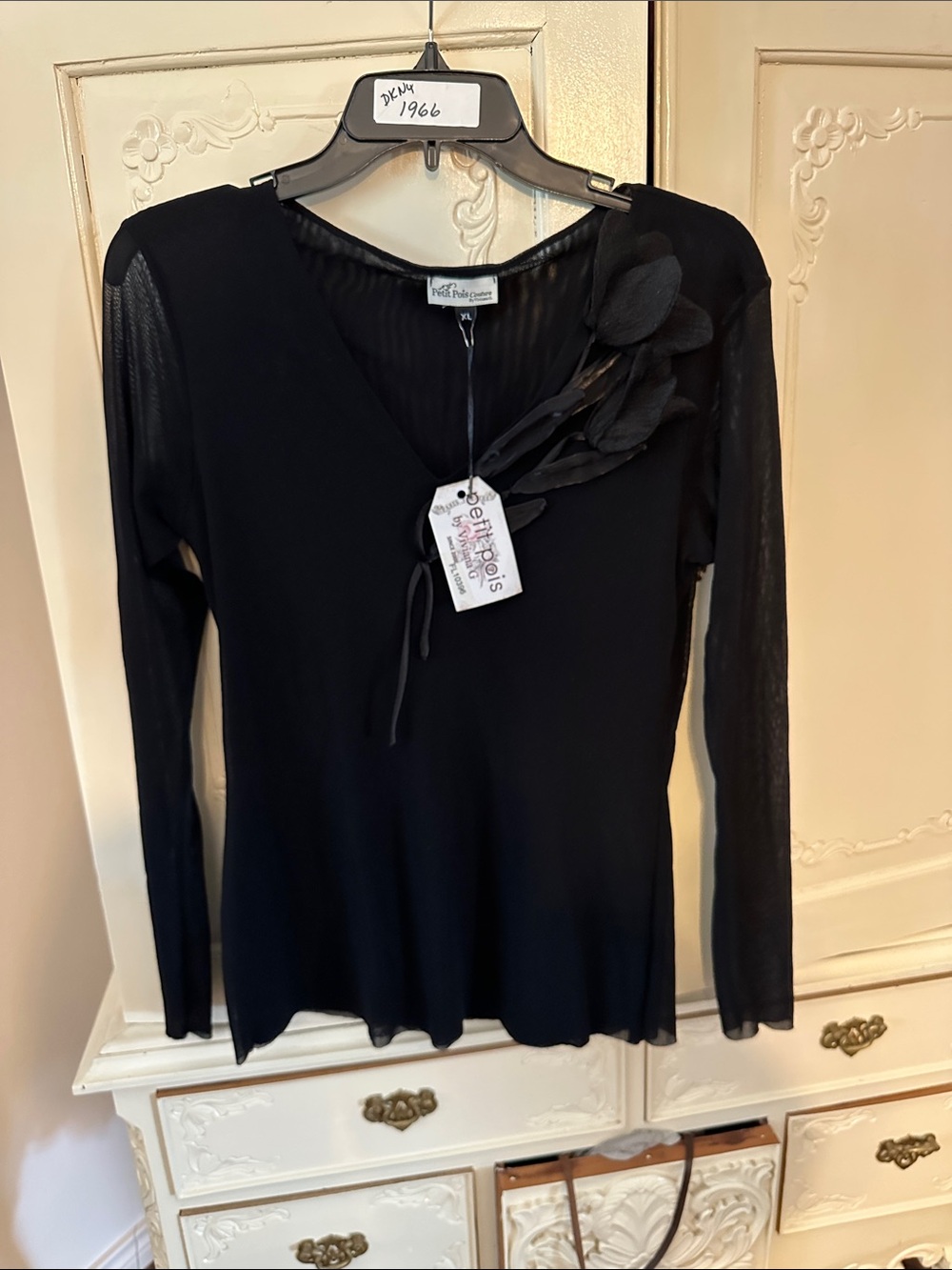 Petit Pois V Neck Floral Appliqué Black